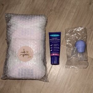 Lansinoh Breastfeeding Bundle